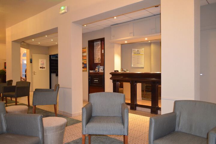 Hotel Interior 5 of 31