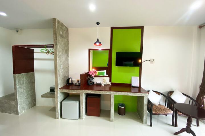 Room 10 of 77