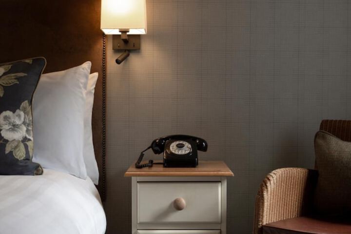 Room 4 of 51