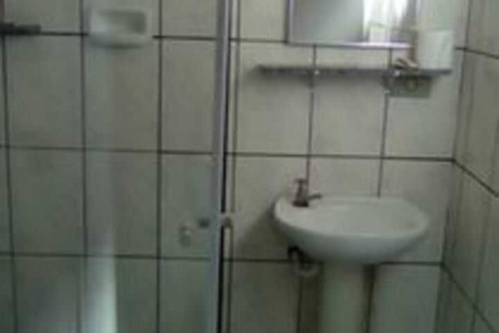 Room 4 of 34