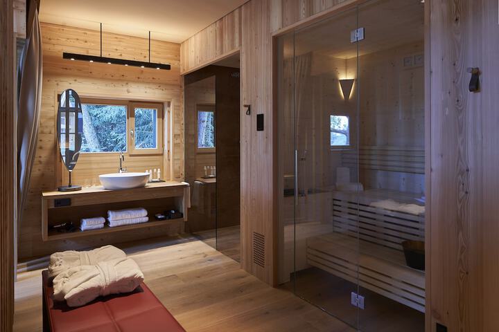 Room 21 of 51