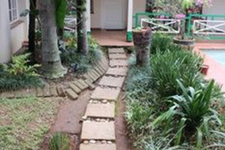 Hotel Exterior 4 of 18