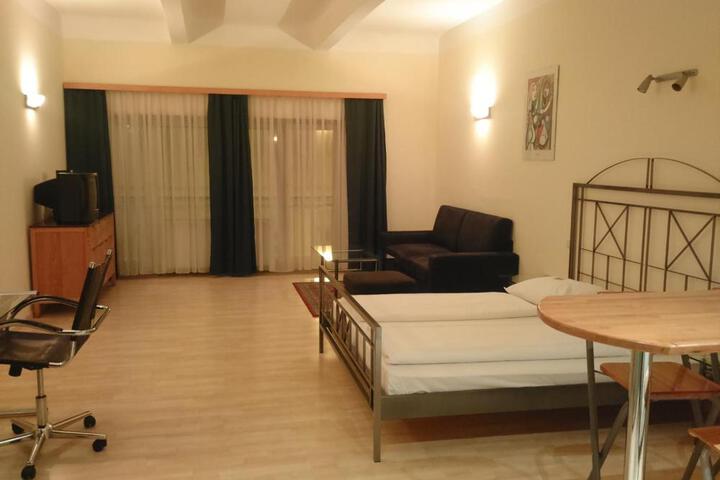 Photo 9