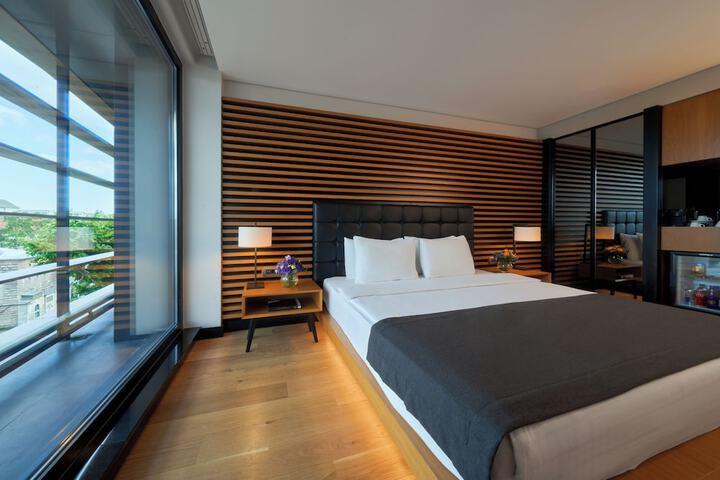 Room 20 of 94