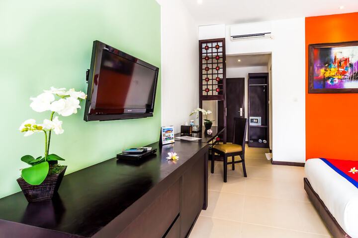 Room 10 of 42
