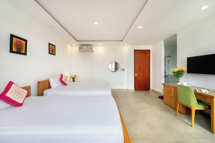 Room 9 of 55
