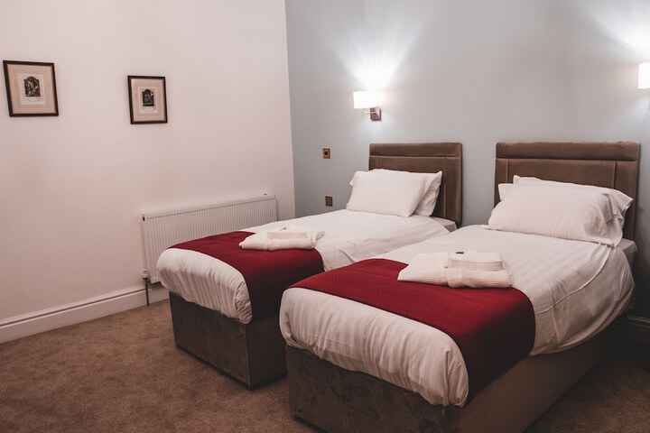 Room 13 of 69