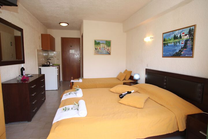 Room 3 of 19