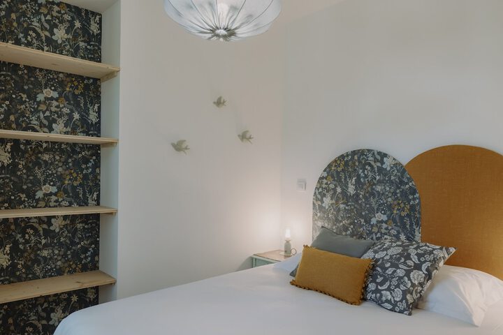 Room 49 of 495