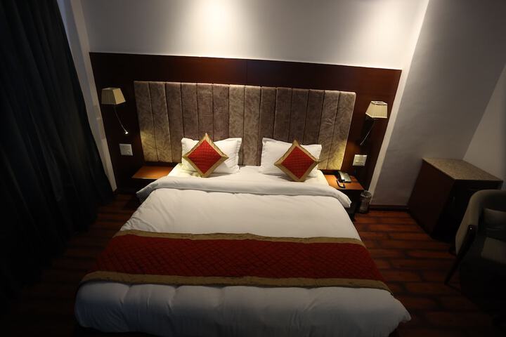 Room 10 of 45
