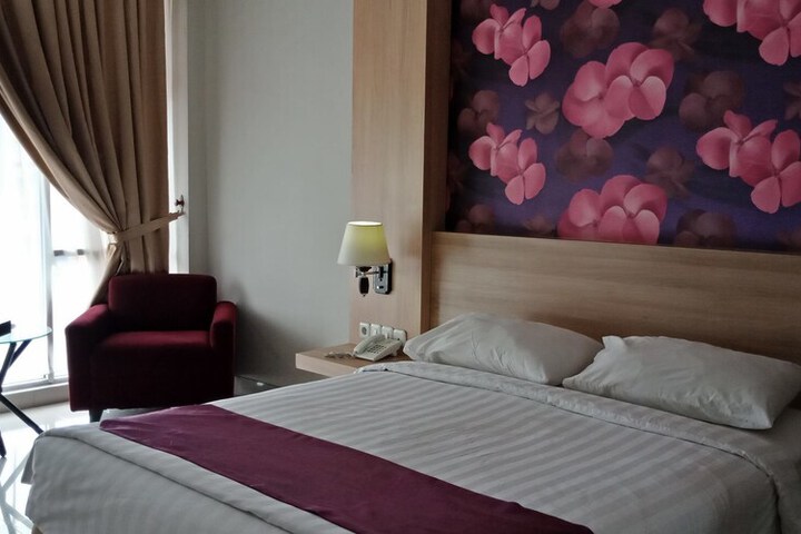 Room 10 of 20