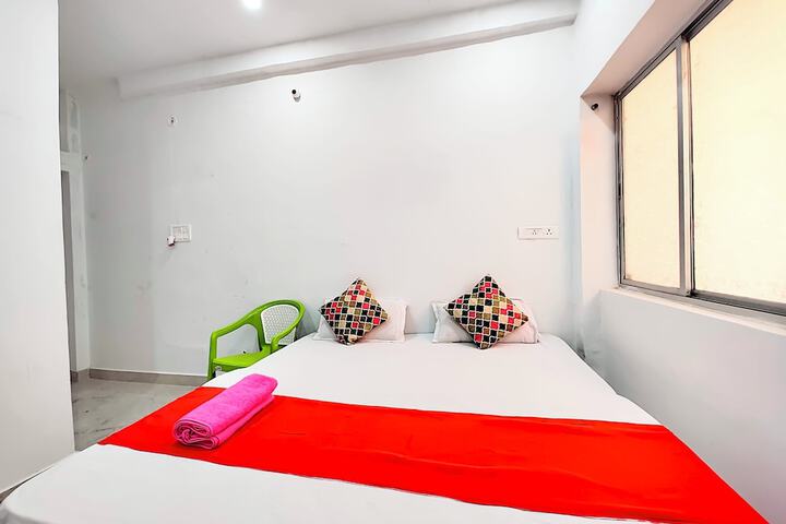 Room 3 of 6