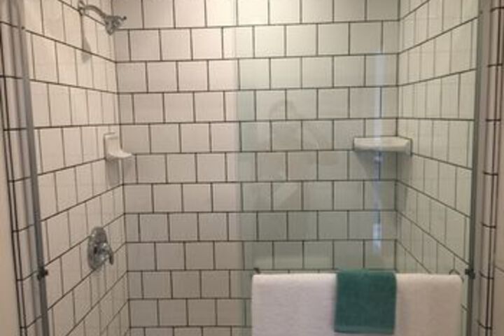 Room 4 of 14