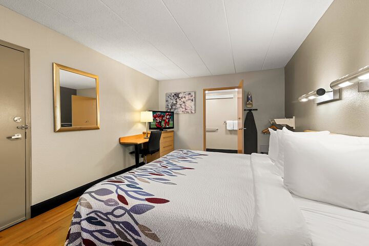 Standard | King Bed (15 of 26)