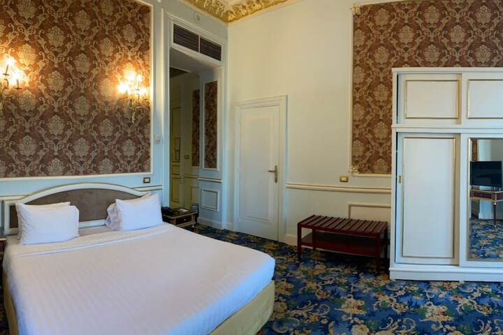 Room 11 of 101