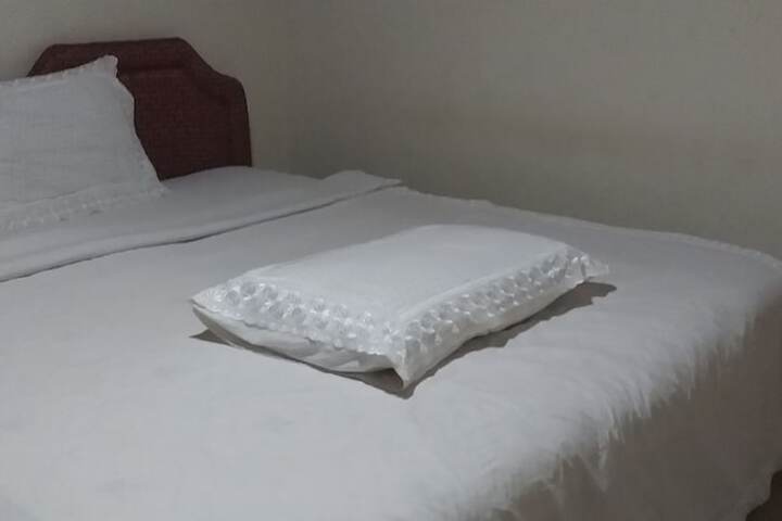 Room 8 of 31
