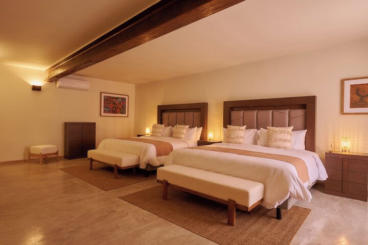 Room 10 of 47
