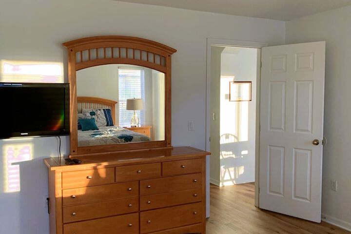 Room 5 of 33