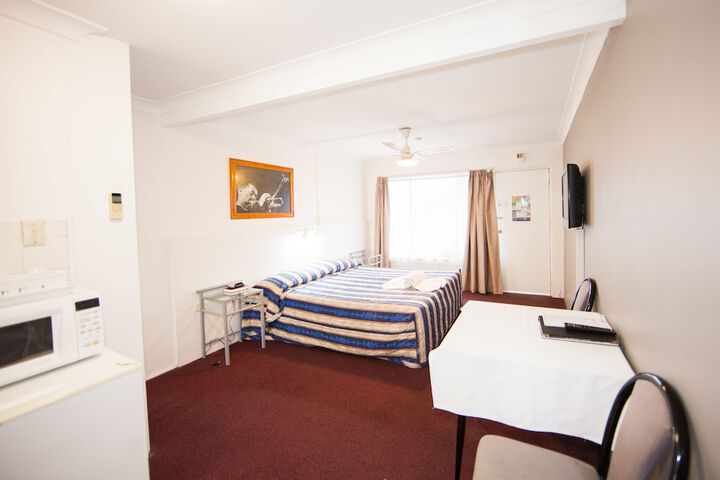 Room 17 of 48