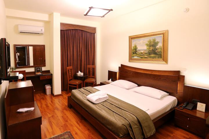 Room 6 of 60