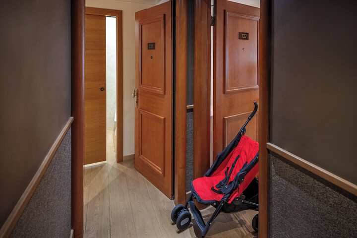Room 65 of 134