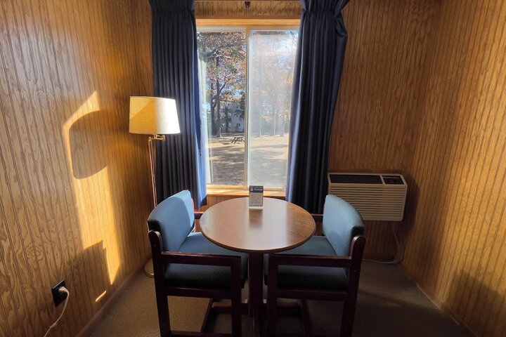 Room 6 of 54
