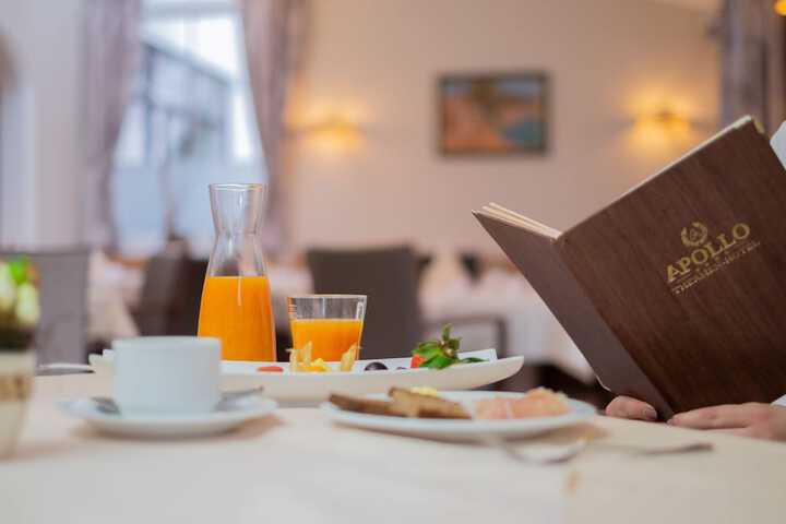 Breakfast/Coffee Service 38 of 63