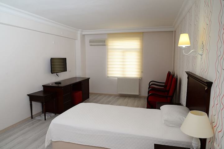 Room 4 of 22