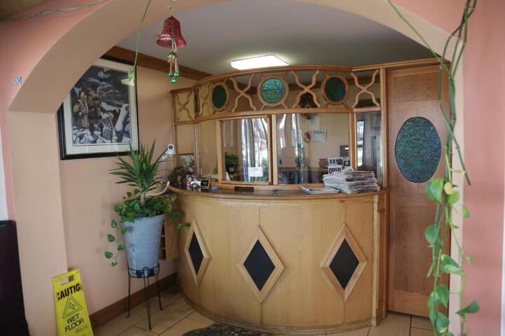 Theroffs Motel