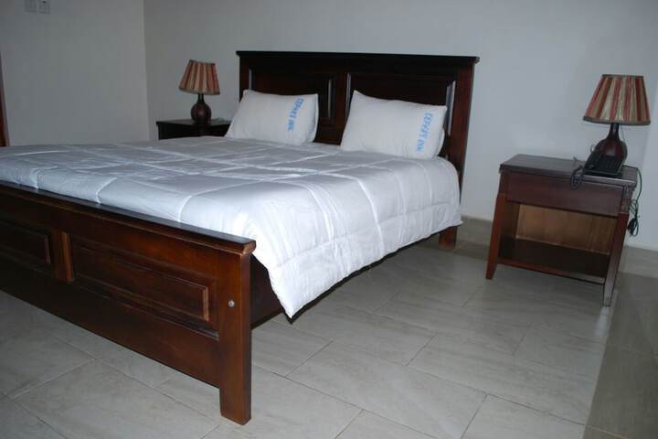 Room 9 of 114