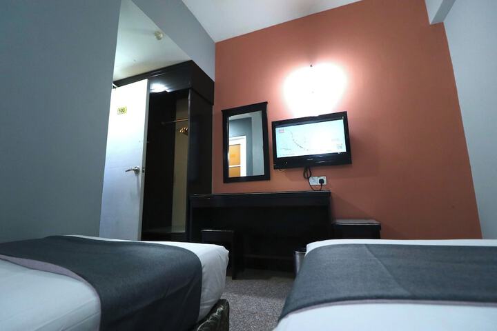 Room 42 of 61