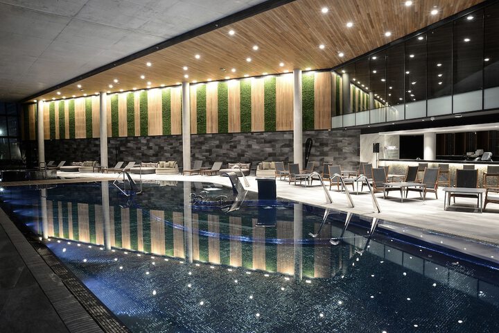Pool Hotel