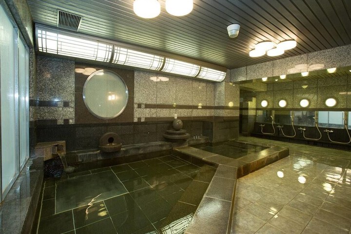 Pool 50 of 99