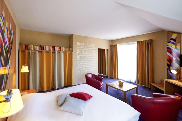Room 3 of 47
