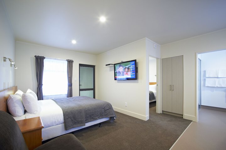 Room 5 of 36
