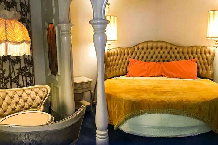 1 King Bed (8 of 27)