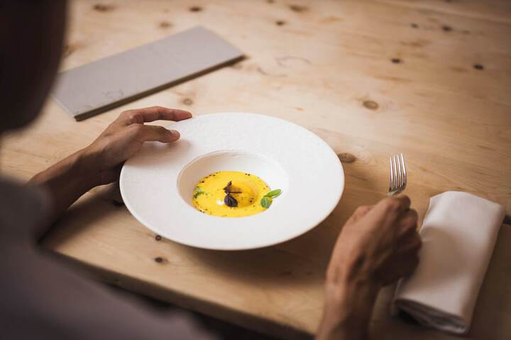 Dining 79 of 101