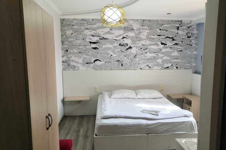 Room 17 of 63