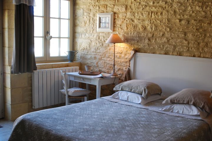 Room 2 of 60