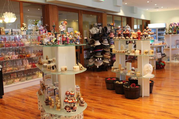 Gift Shop 134 of 210