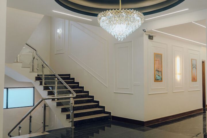 Ballroom/Hall 77 of 84