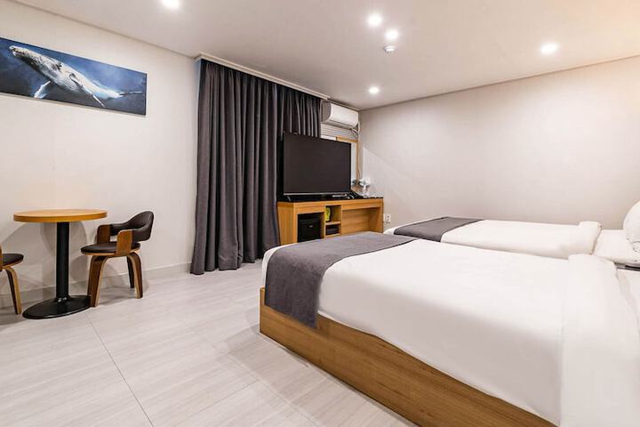 Room 75 of 139