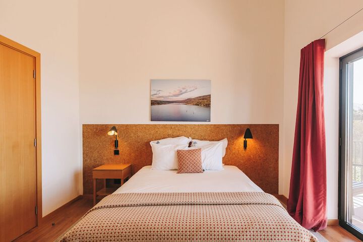 Room 25 of 181