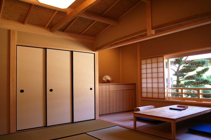 Room 10 of 60