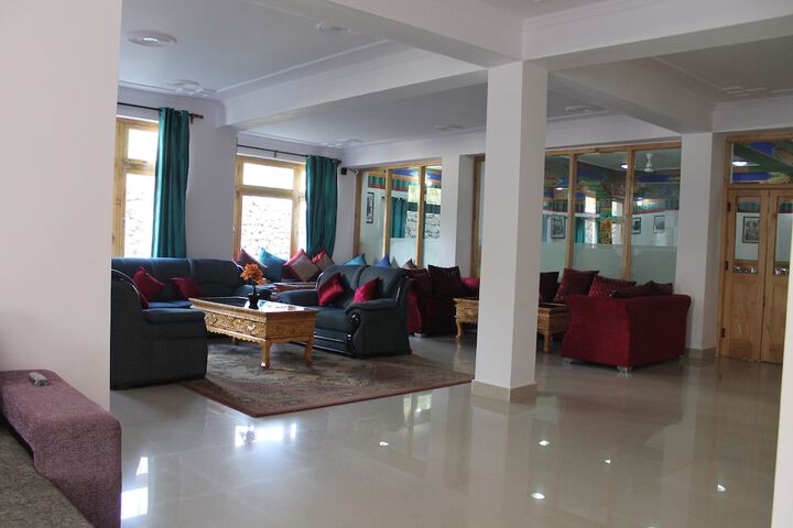 Guest Lobby