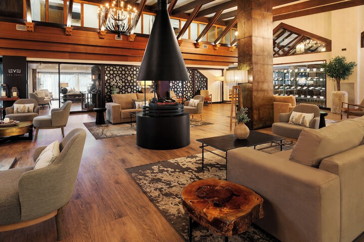 Hotel Lobby
