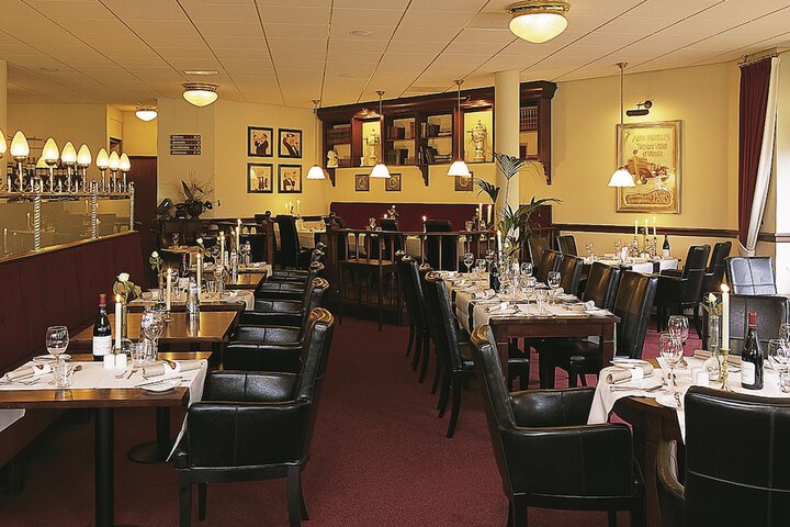 Dining 11 of 47