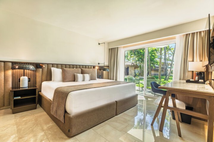 Room 10 of 90