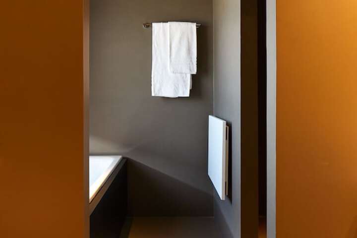 Room 51 of 74