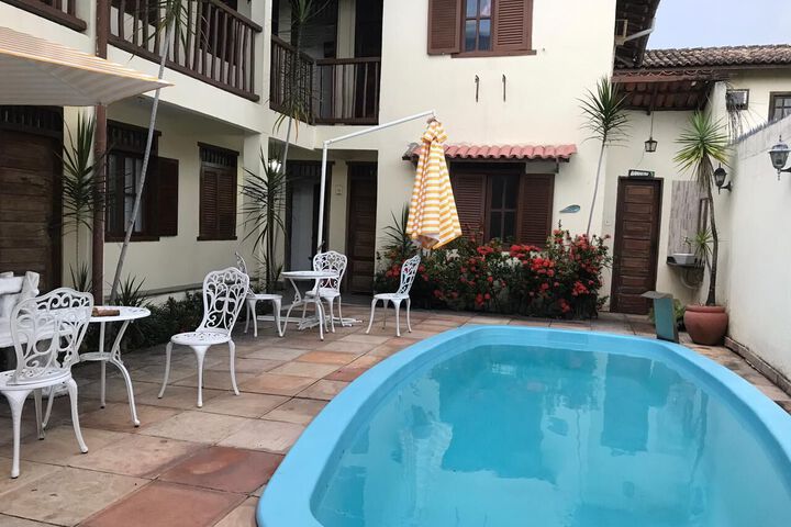 Pool 4 of 11